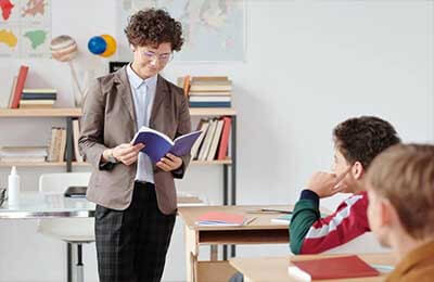 給幼兒園老師表揚信